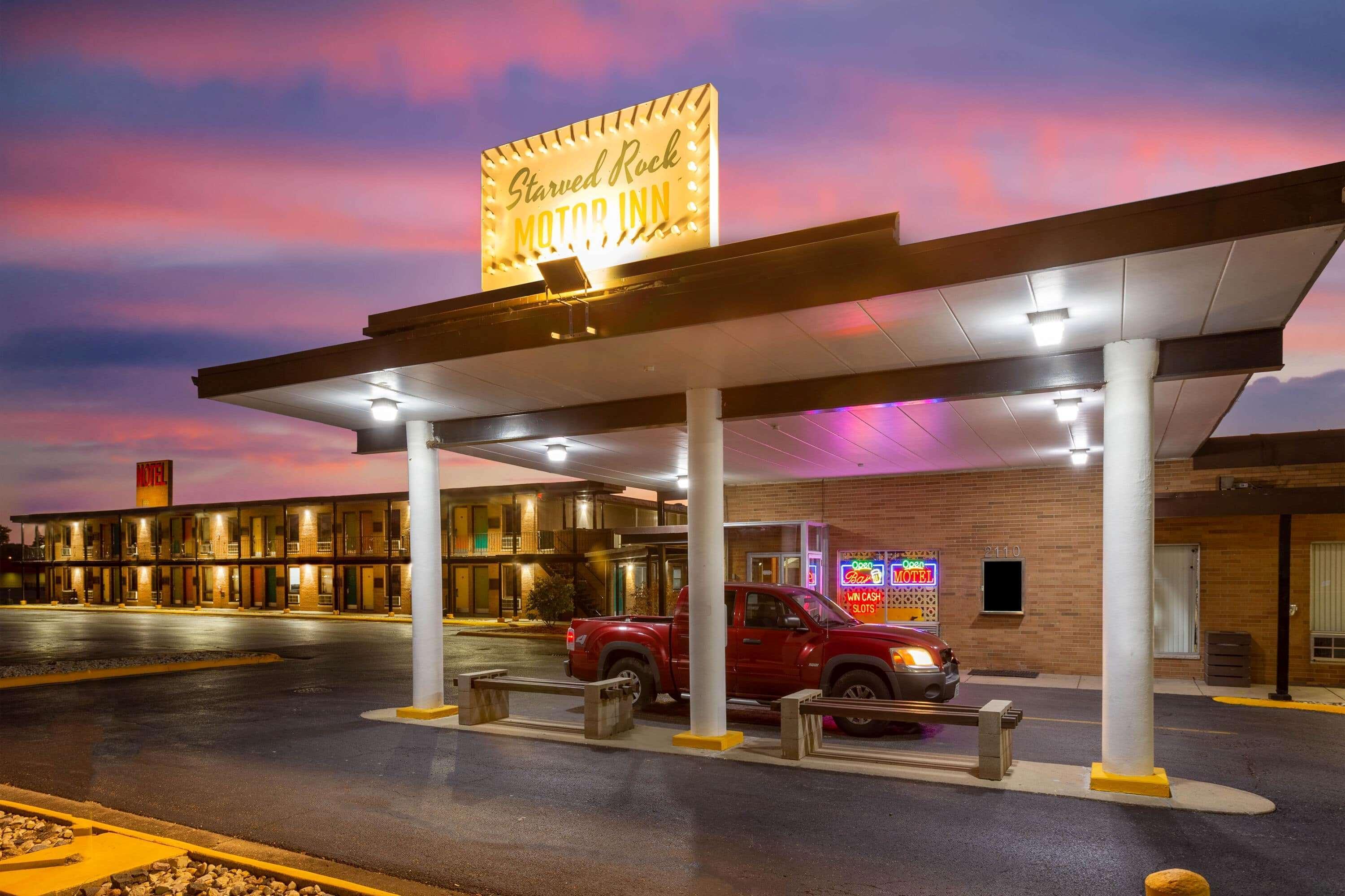 Starved Rock Motor Inn Travelodge By Wyndham Streator Exterior foto